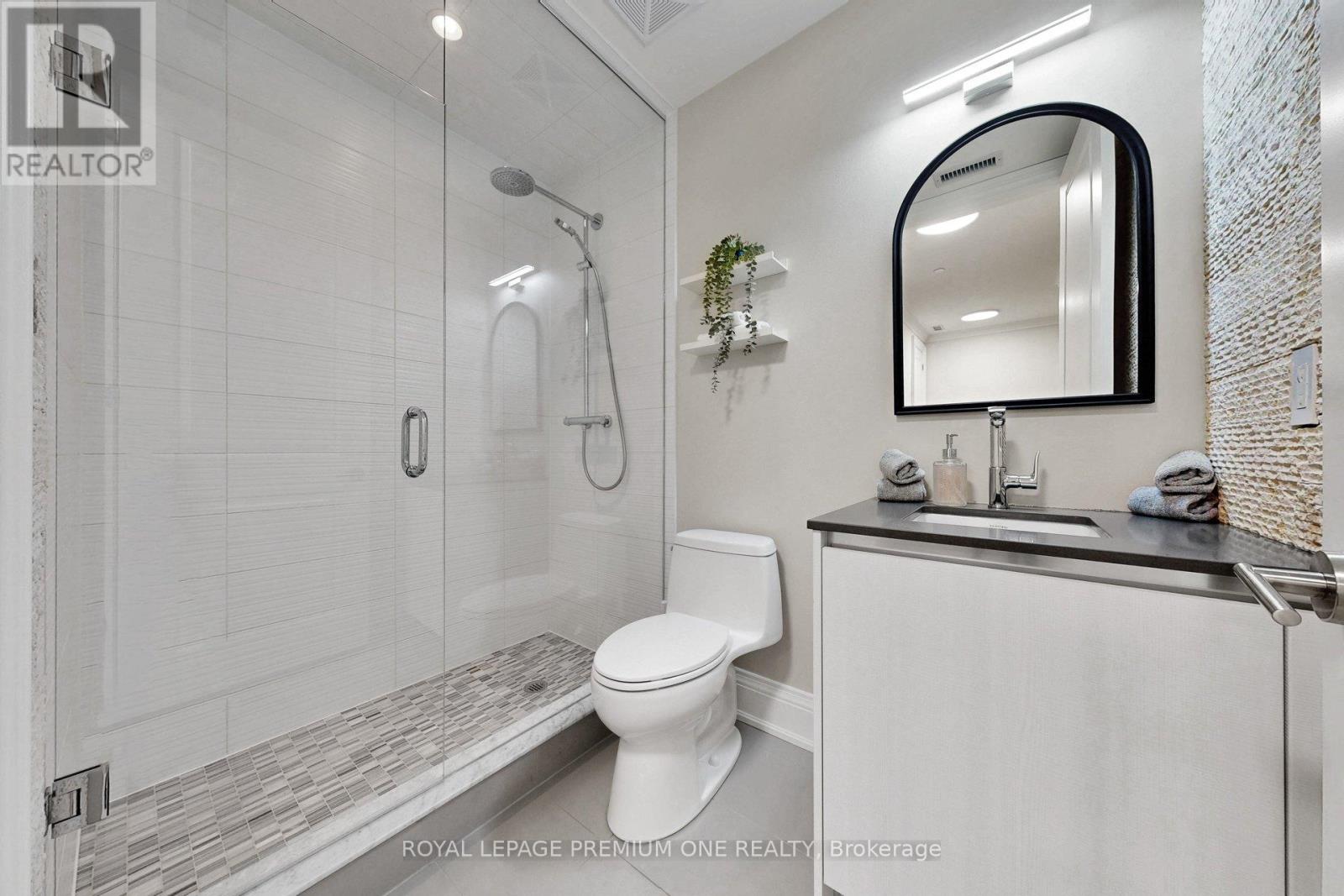 #303 10360 ISLINGTON AVENUE - 14