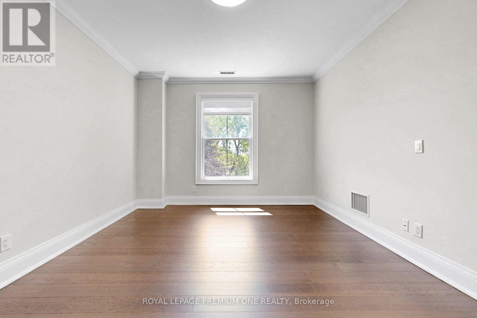 #303 10360 ISLINGTON AVENUE - 17
