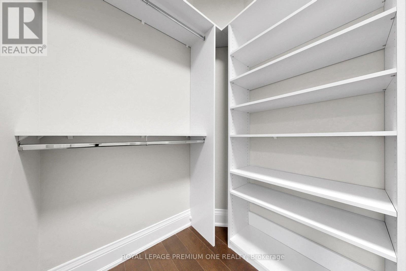 #303 10360 ISLINGTON AVENUE - 21