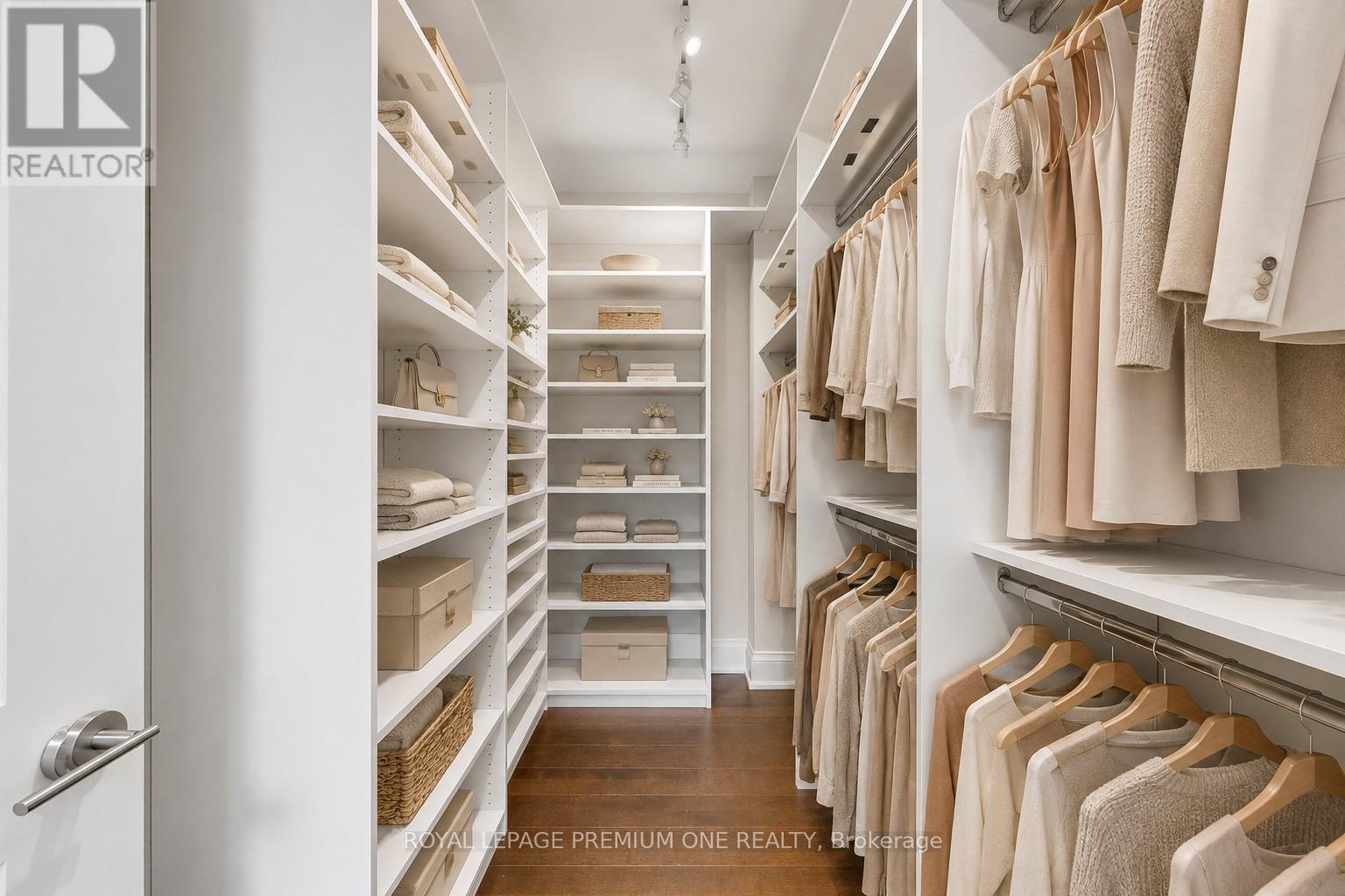 #303 10360 ISLINGTON AVENUE - 26