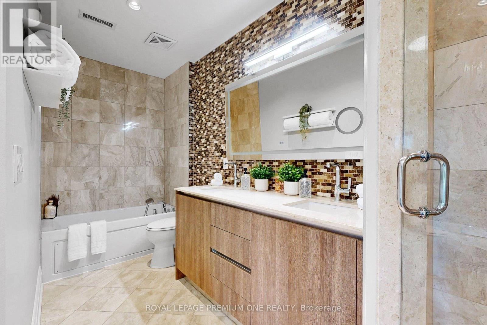 #303 10360 ISLINGTON AVENUE - 28