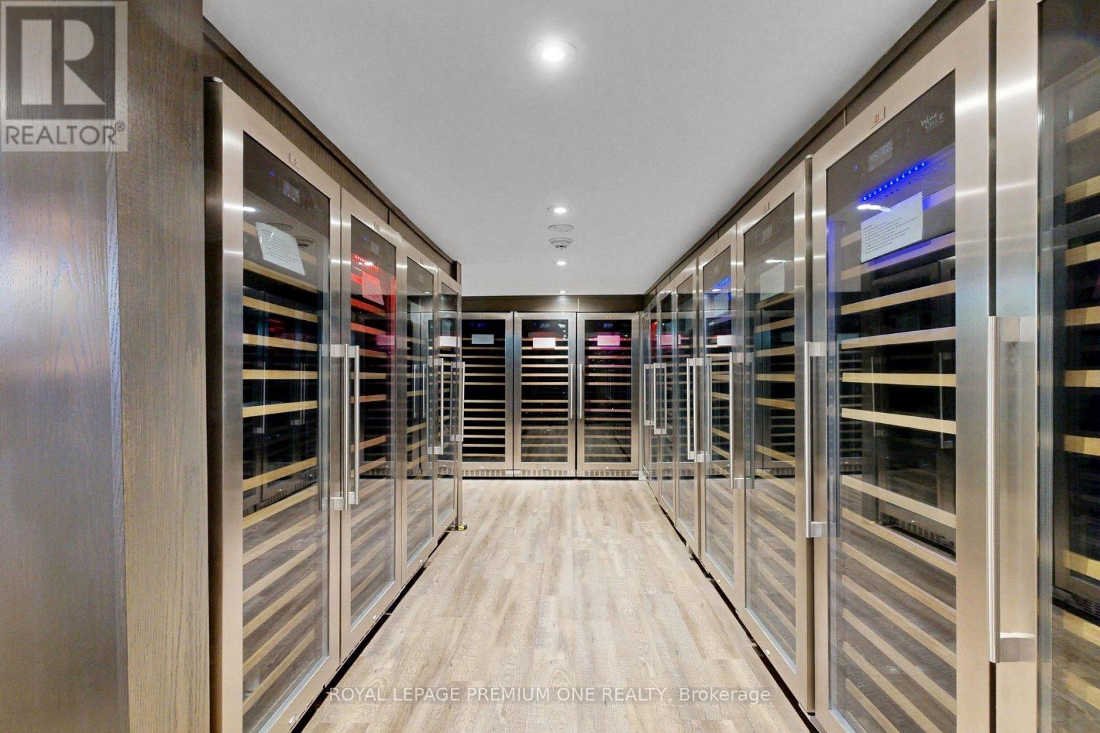 #303 10360 ISLINGTON AVENUE - 39