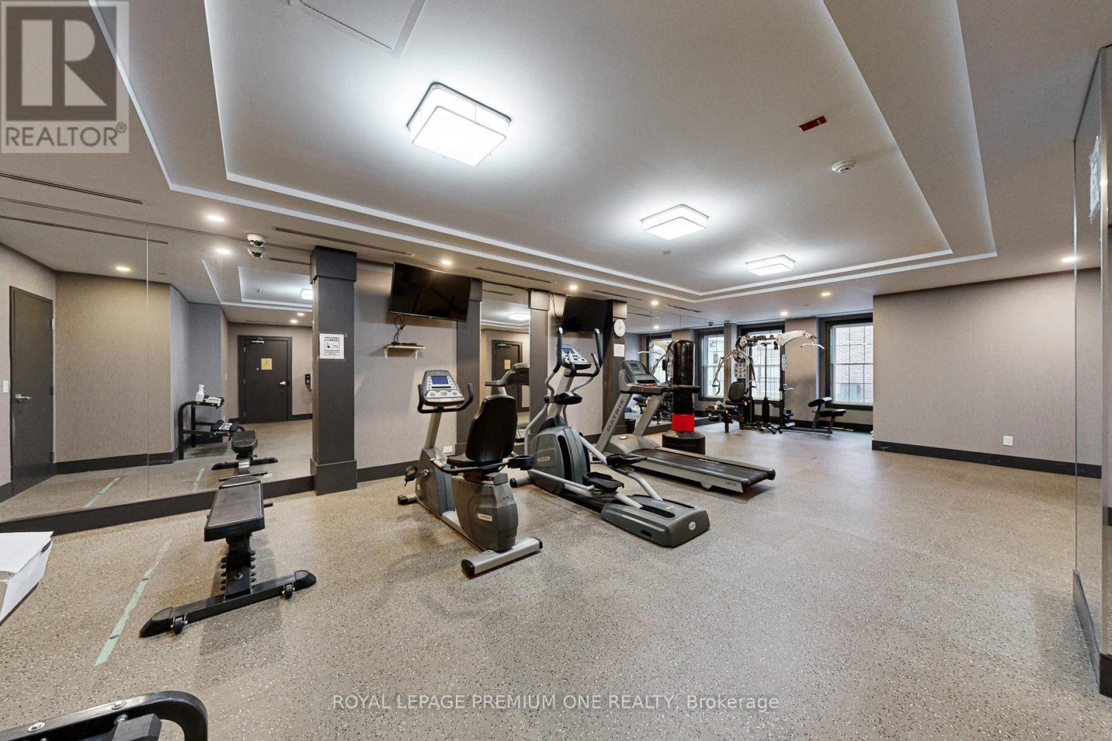 #303 10360 ISLINGTON AVENUE - 40
