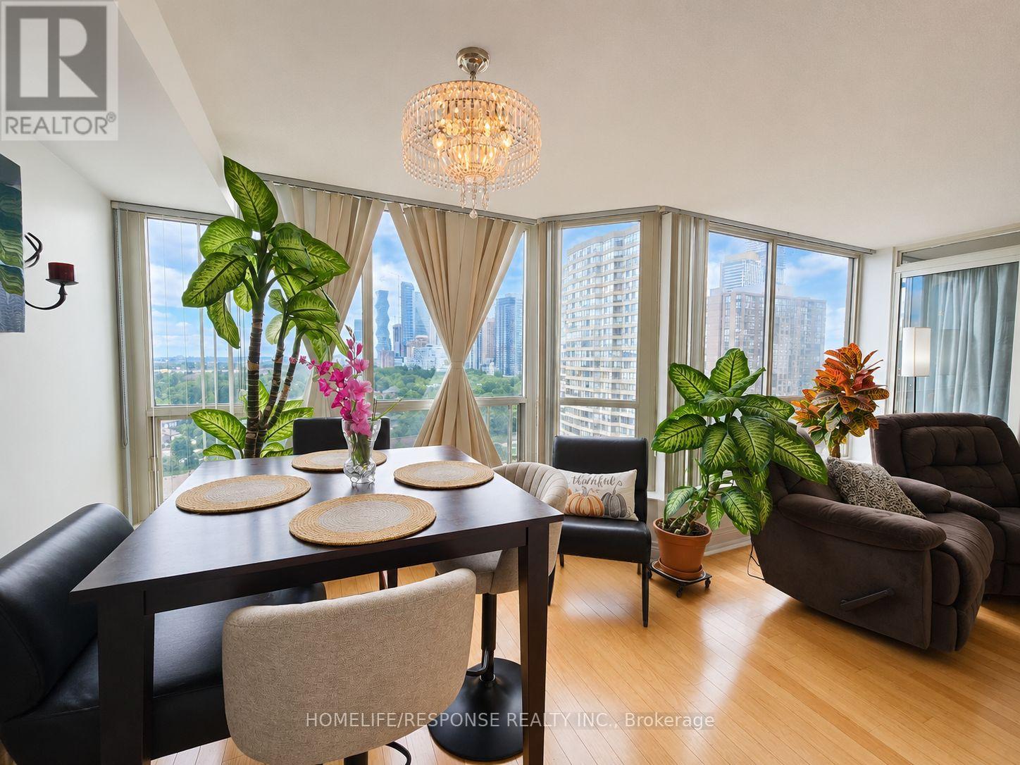 #1601 55 ELM DRIVE W - 11