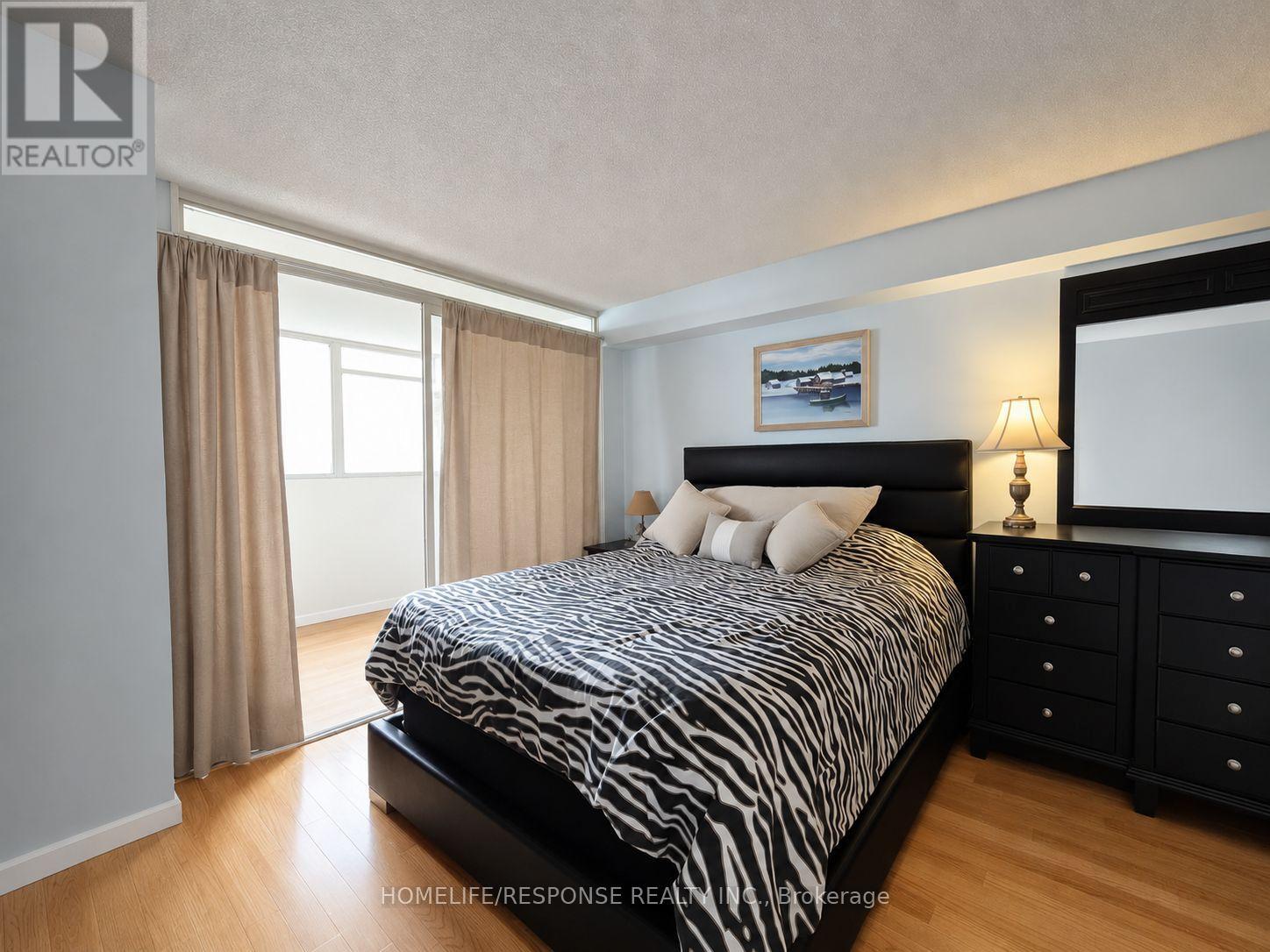 #1601 55 ELM DRIVE W - 12
