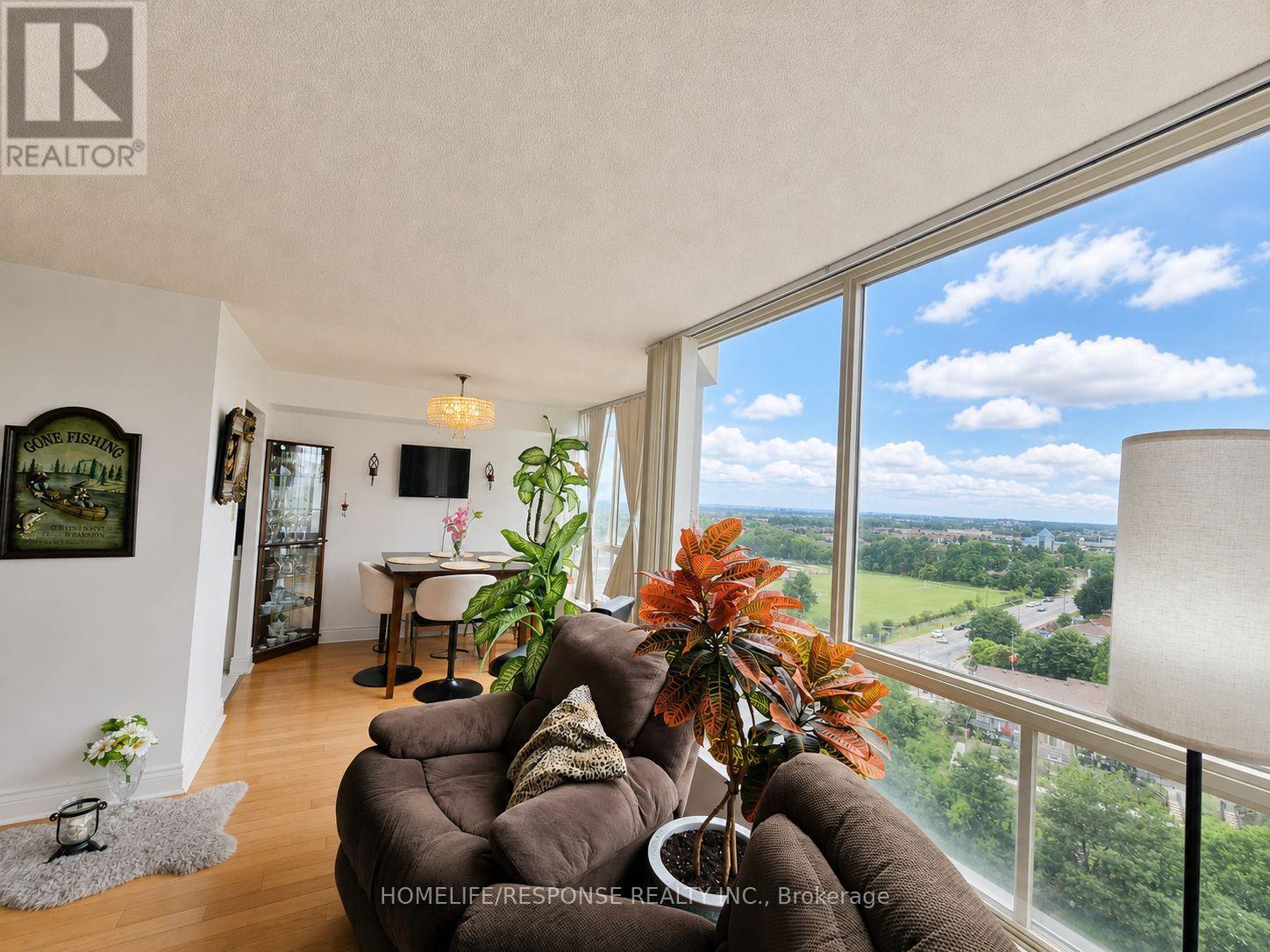 #1601 55 ELM DRIVE W - 10