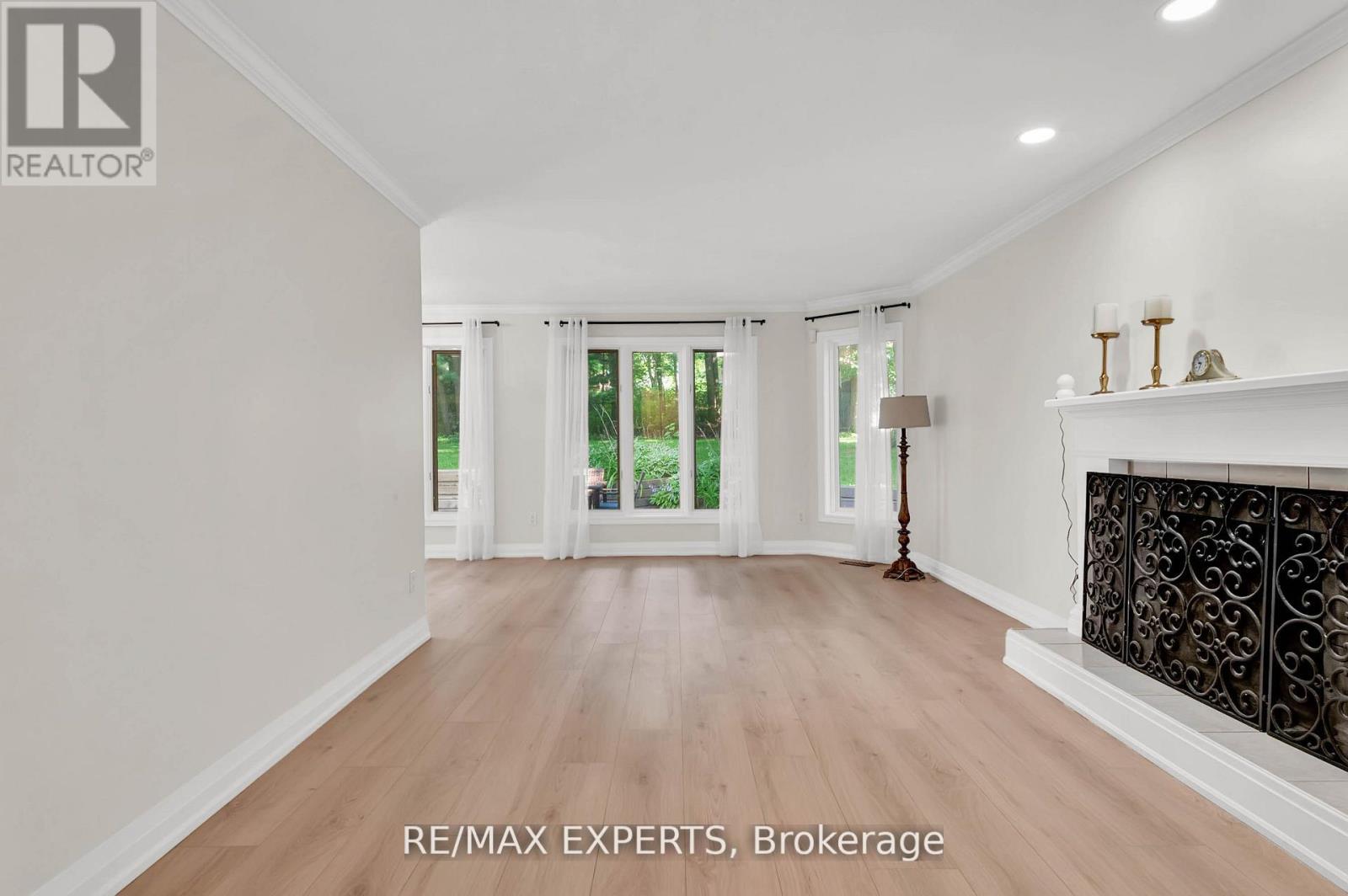 14 ALANA DRIVE - 16