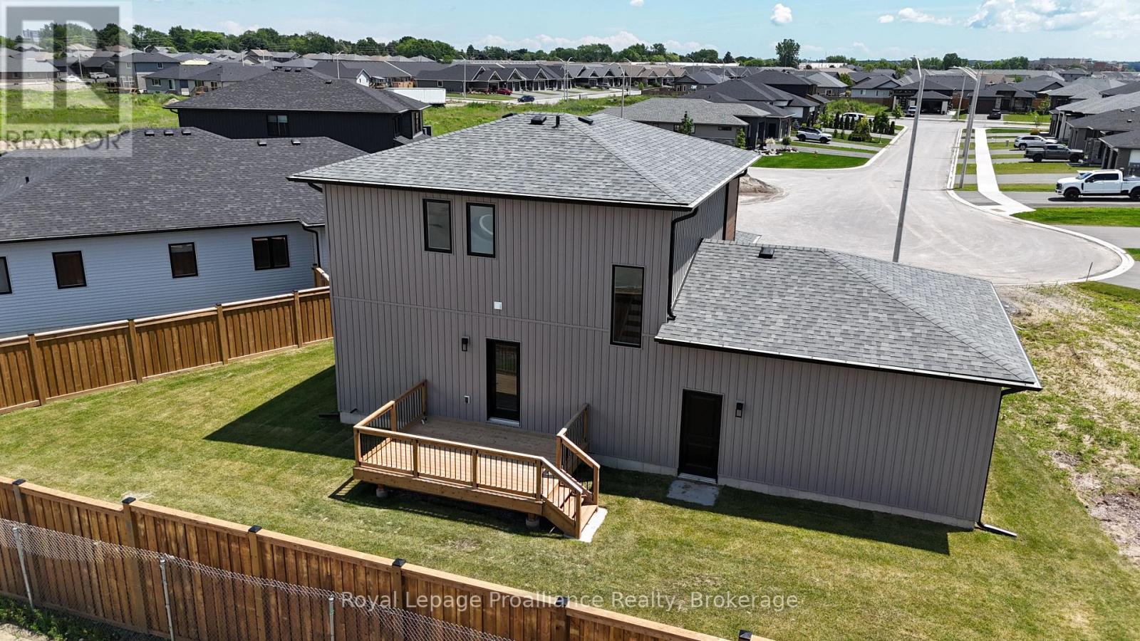 21 HORTON COURT - 33
