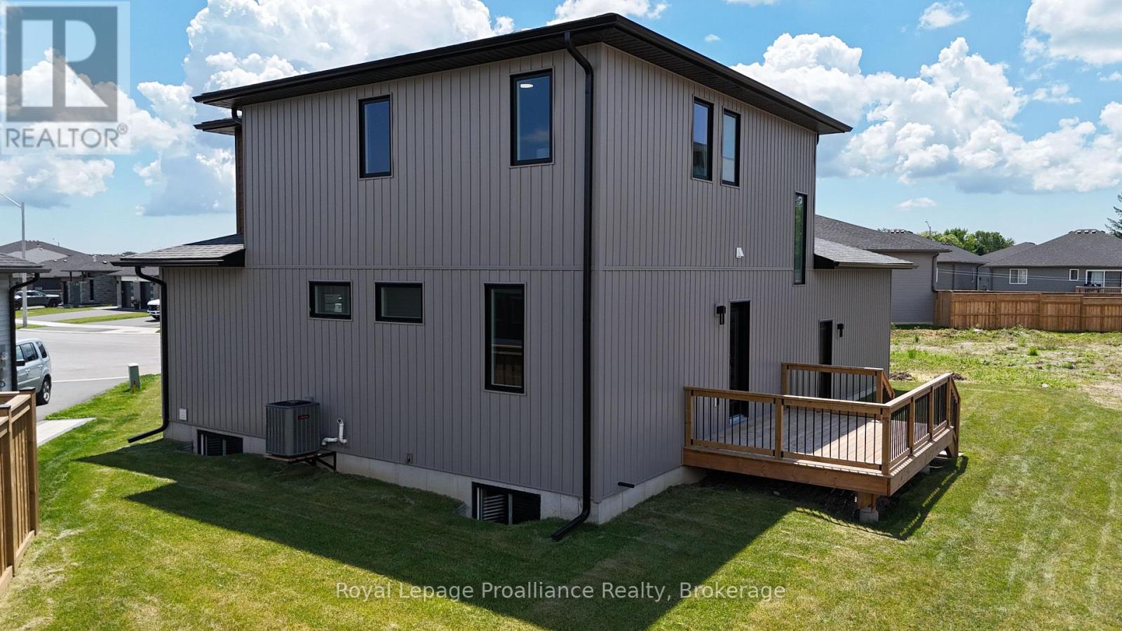 21 HORTON COURT - 34