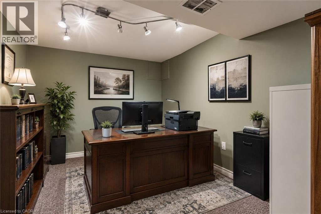 360 DORCHESTER Street - 33