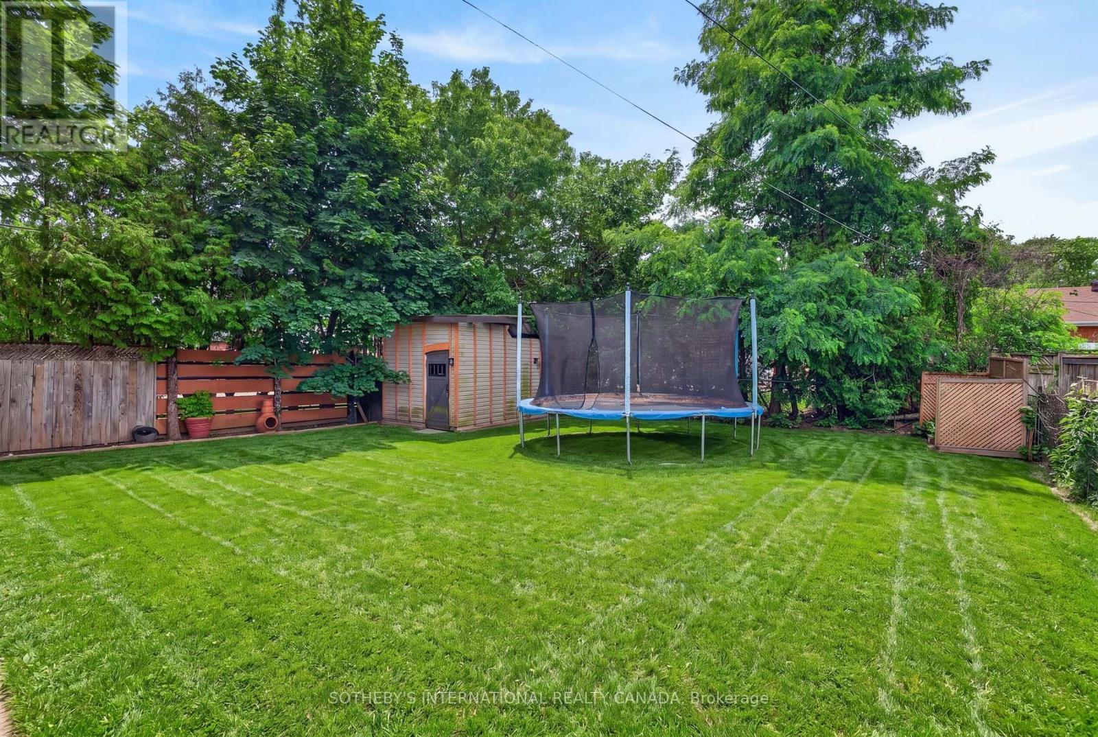 2265 PROSPECT STREET - 23