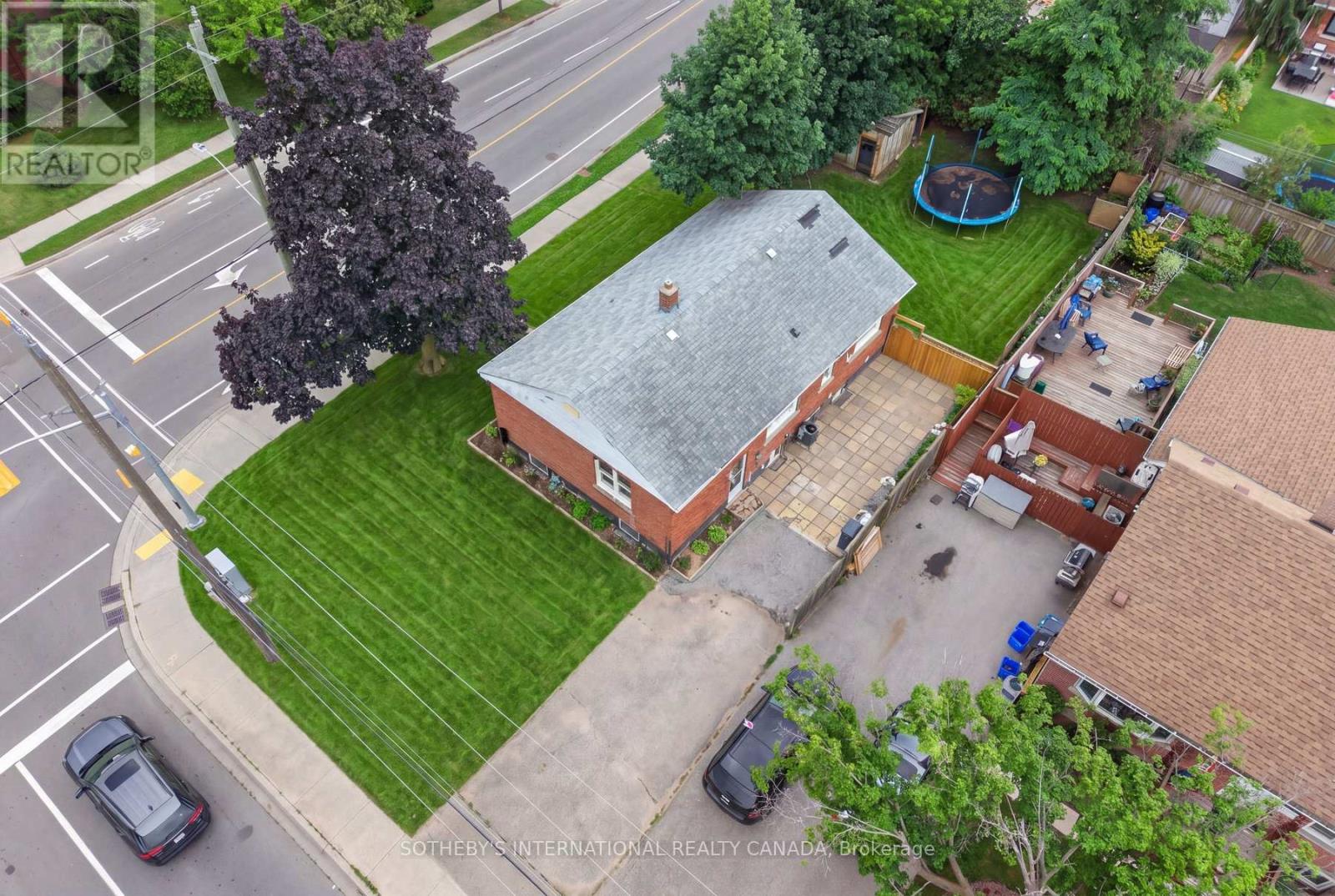 2265 PROSPECT STREET - 26
