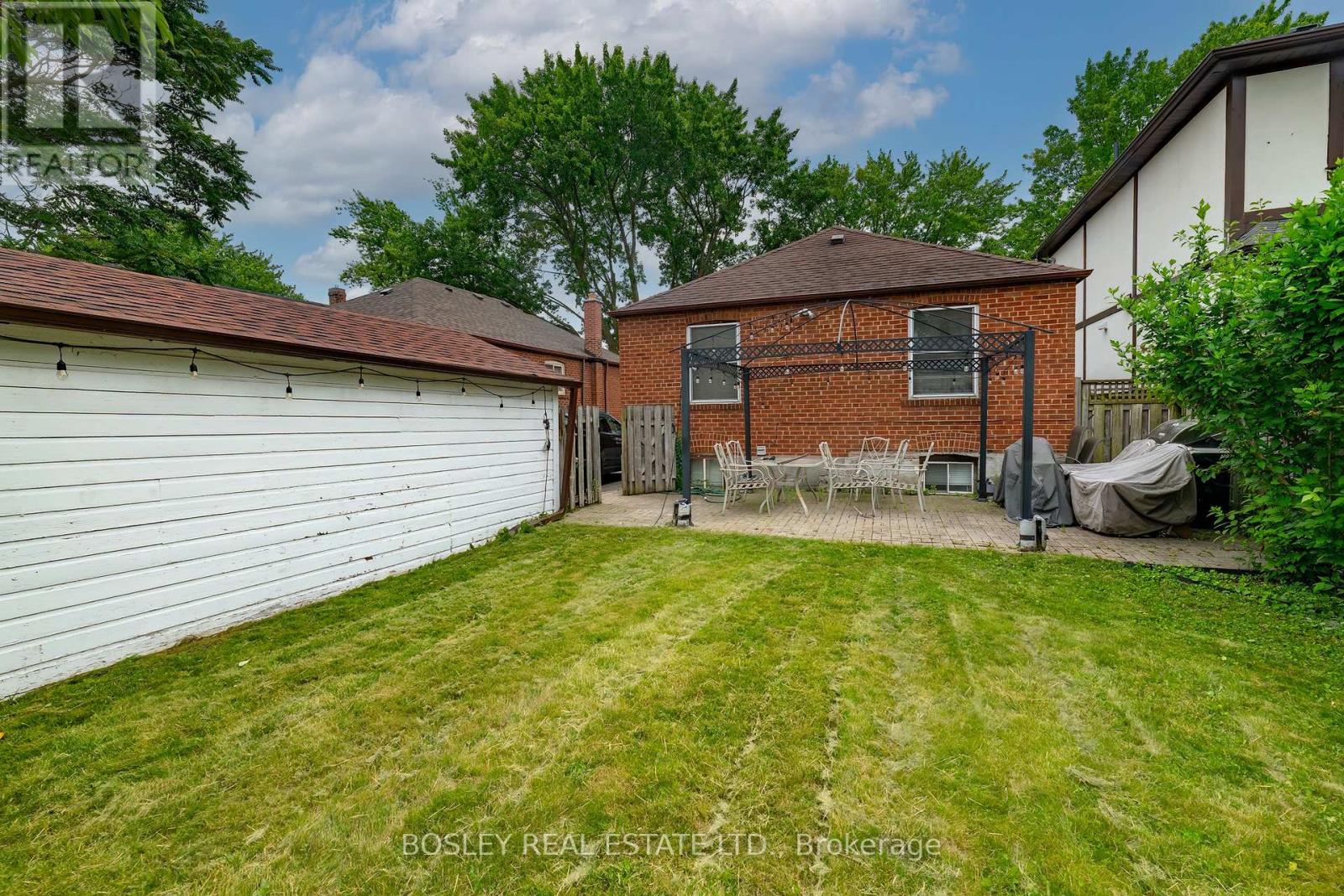 6 BOYD AVENUE - 14