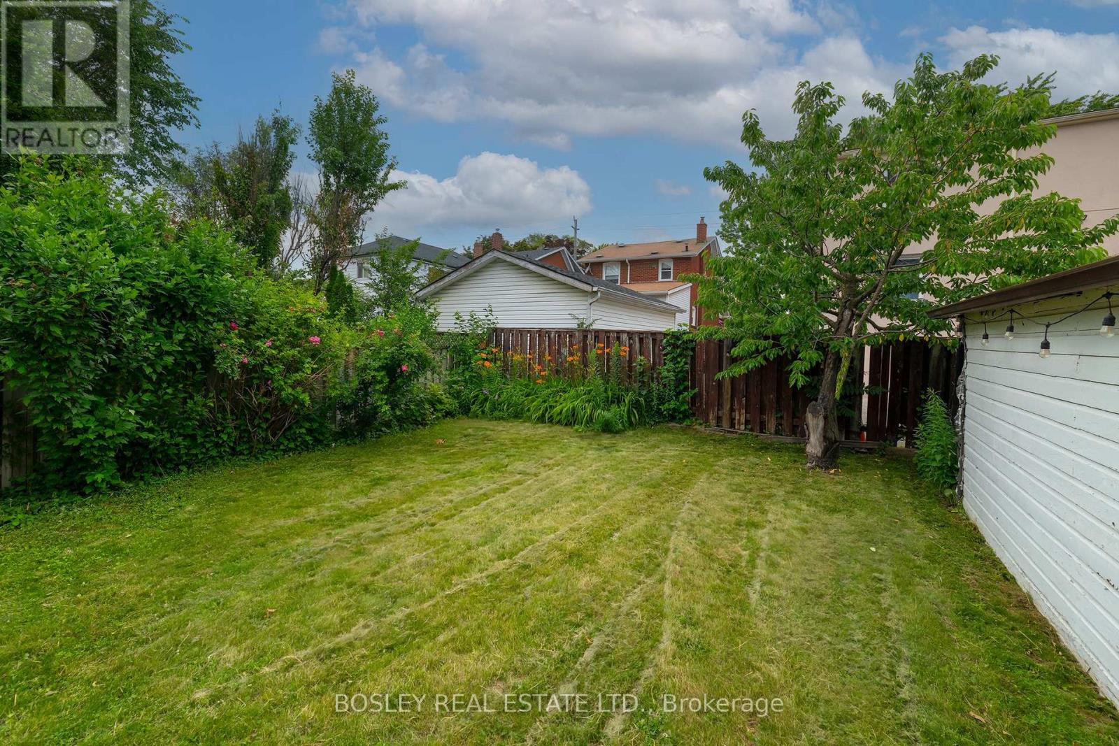 6 BOYD AVENUE - 15