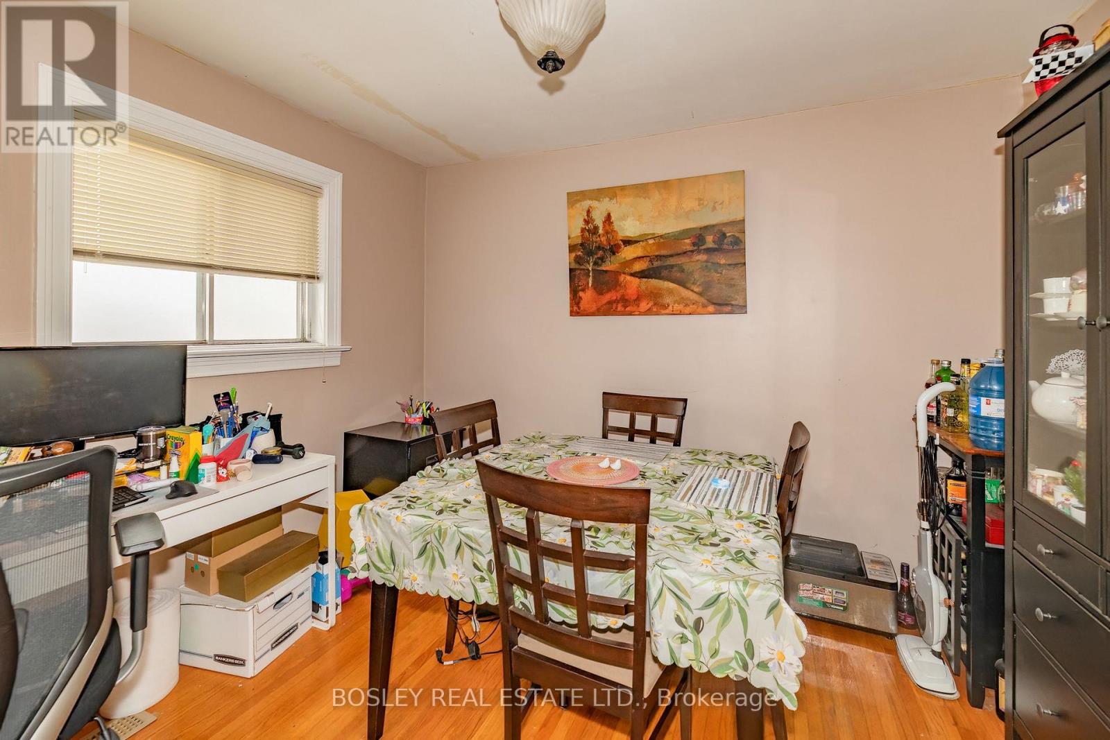 6 BOYD AVENUE - 4