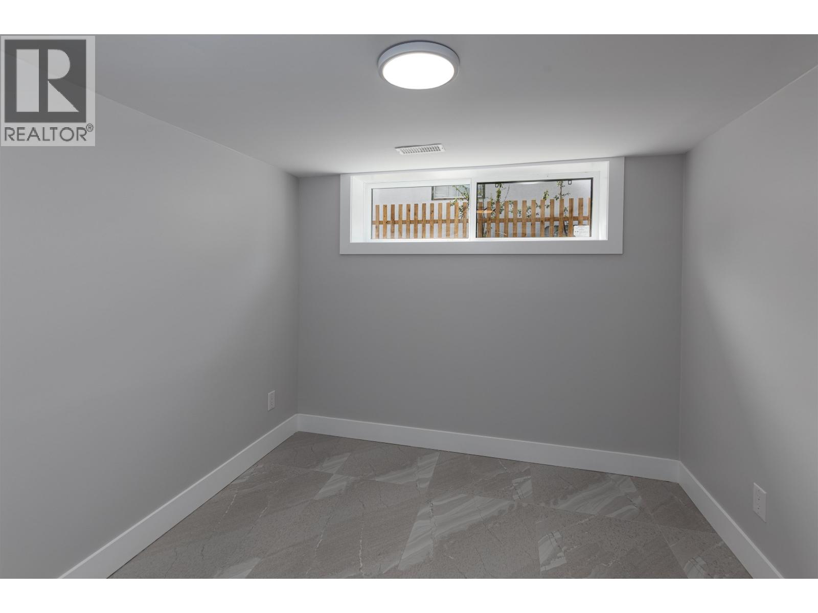 2711 SPARKS STREET - 20