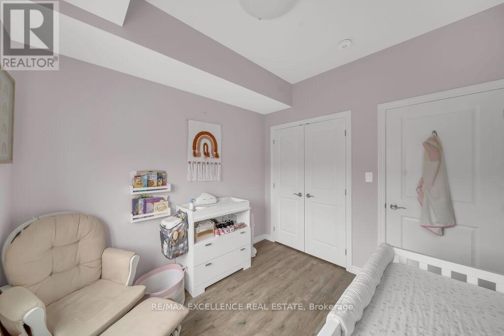 #3 20 MURRAY COURT - 21