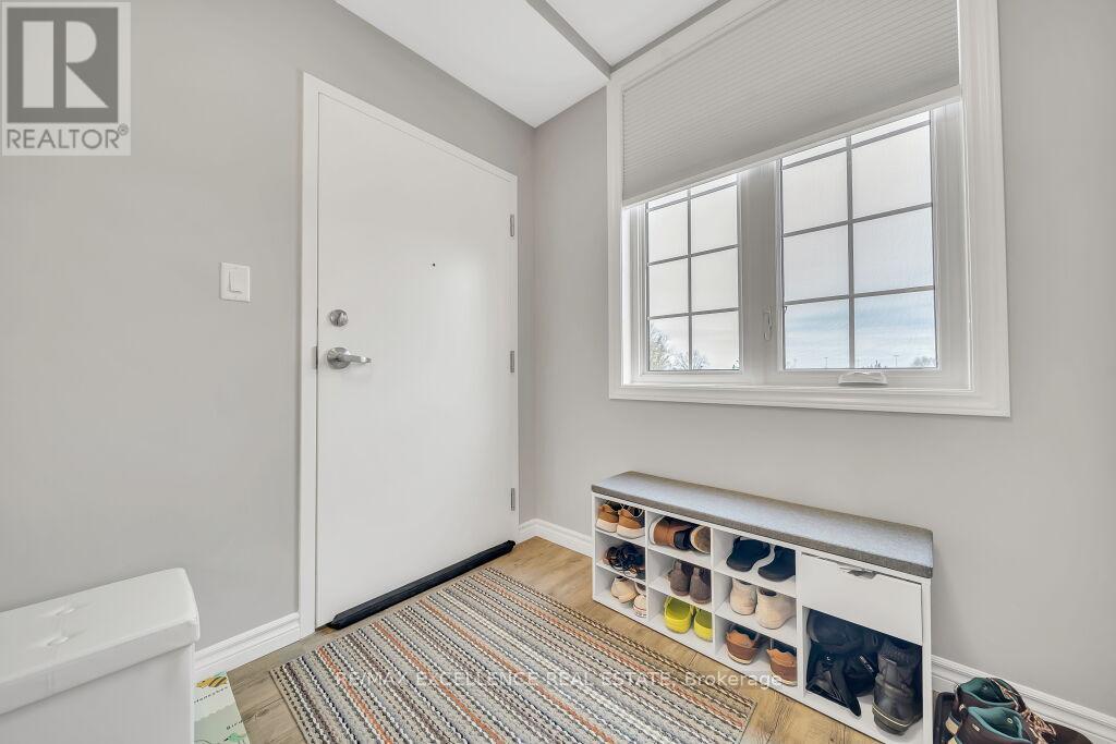 #3 20 MURRAY COURT - Image 4