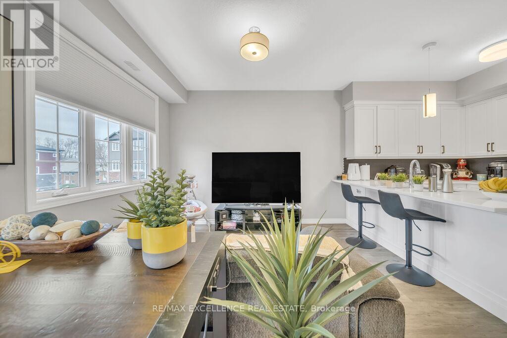 #3 20 MURRAY COURT - Image 5