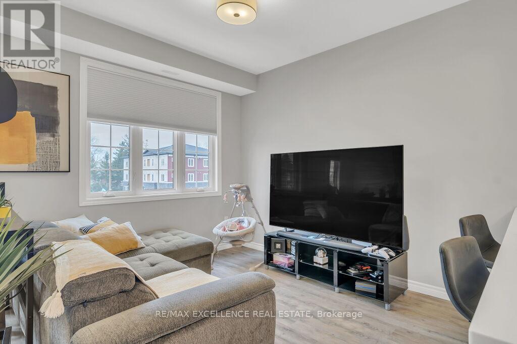 #3 20 MURRAY COURT - 6