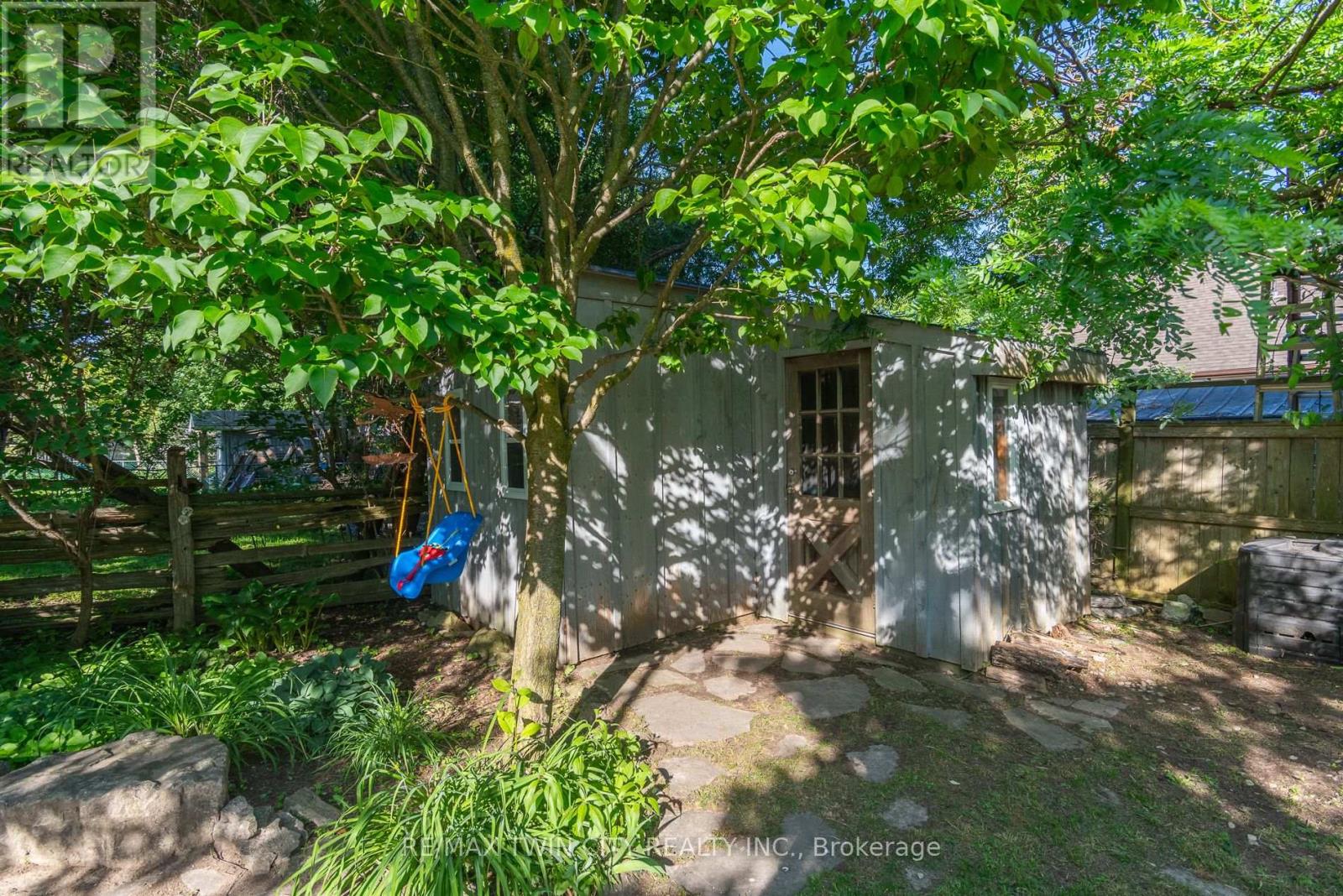 162 PARKSIDE DRIVE E - Image 16