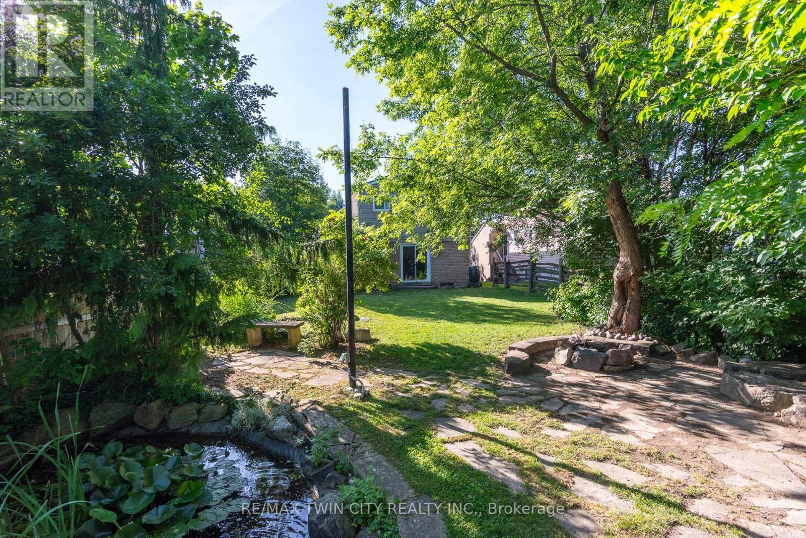 162 PARKSIDE DRIVE E - Image 17