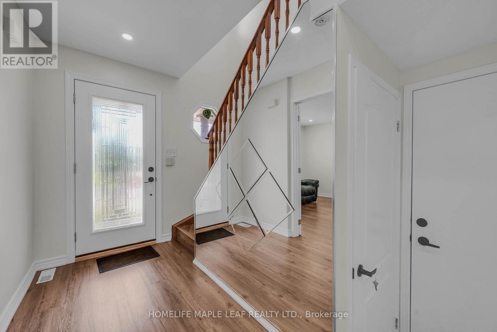 191 STIRLING MACGREGOR DRIVE - 7