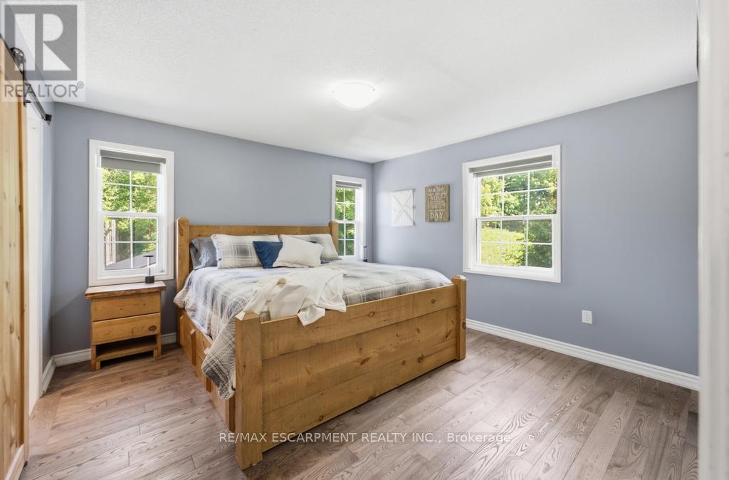 1119 POWERLINE ROAD E - Image 19
