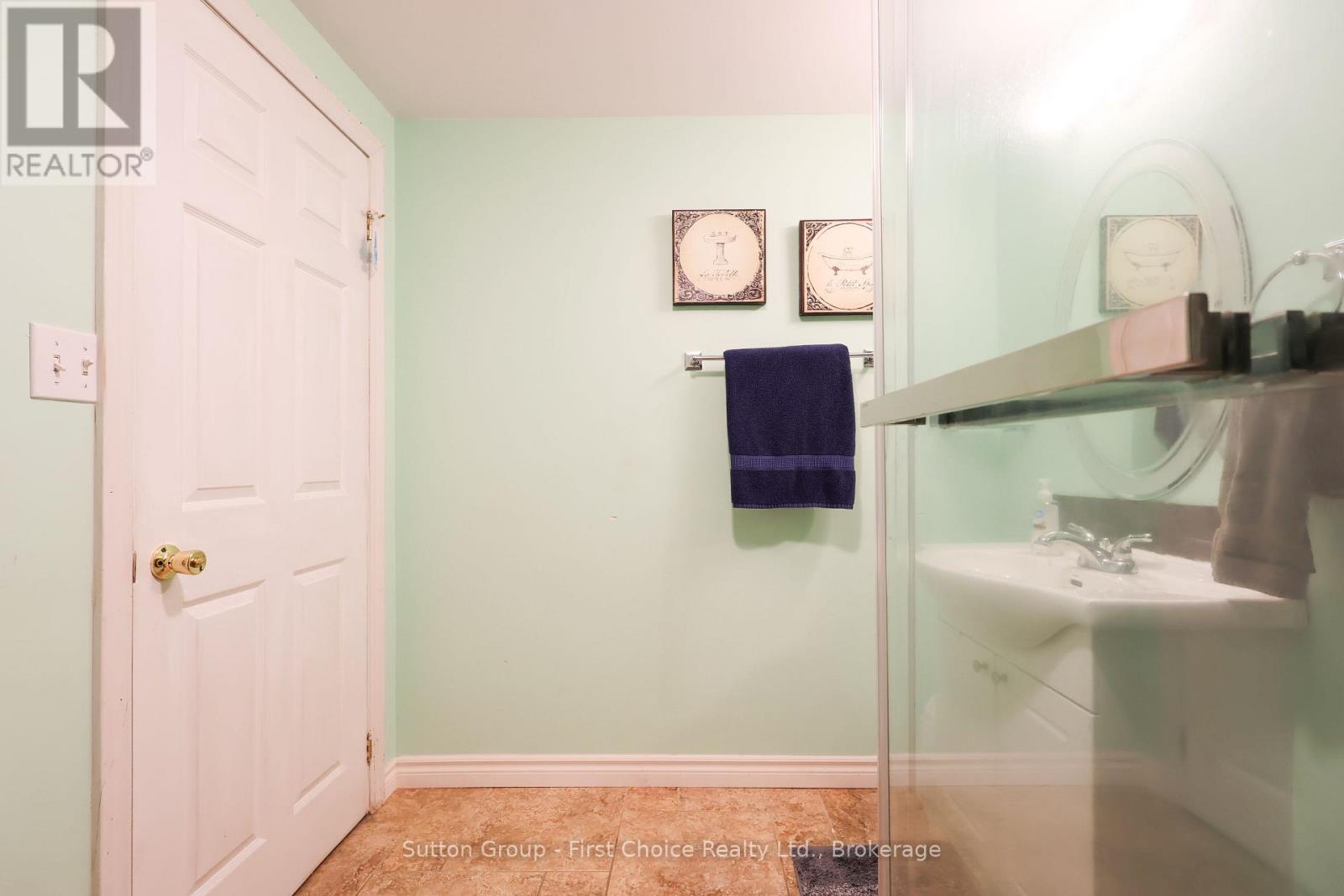 #B 129 MITCHELL COURT E - 28