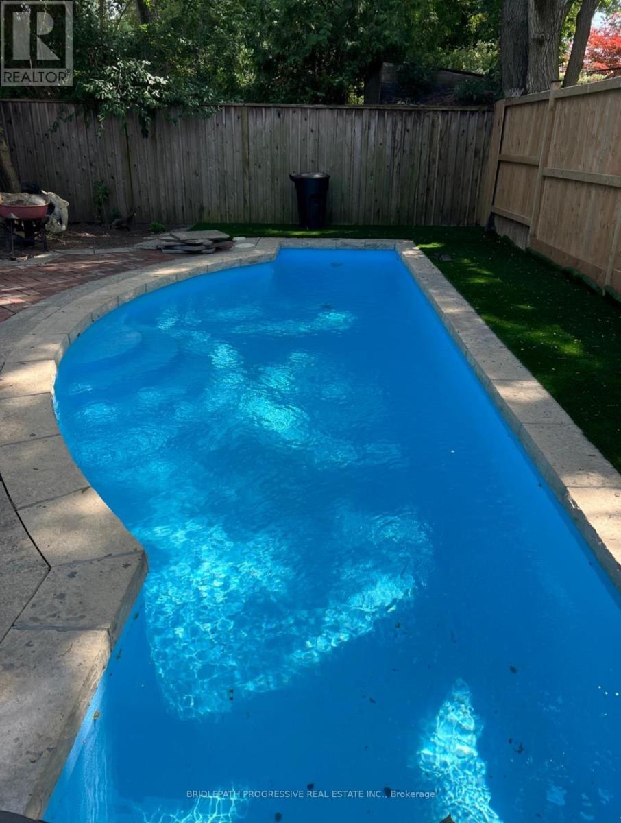 127 GLENVALE BOULEVARD - 28