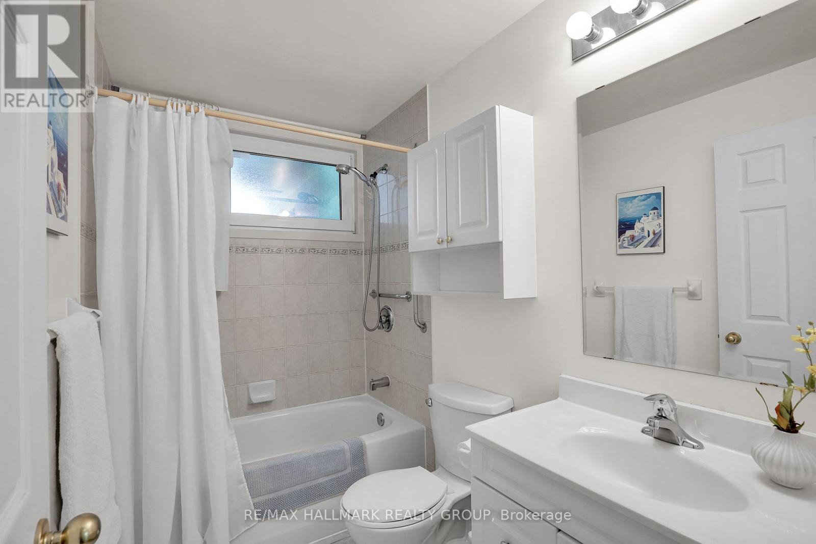 37 LYALL STREET - 26
