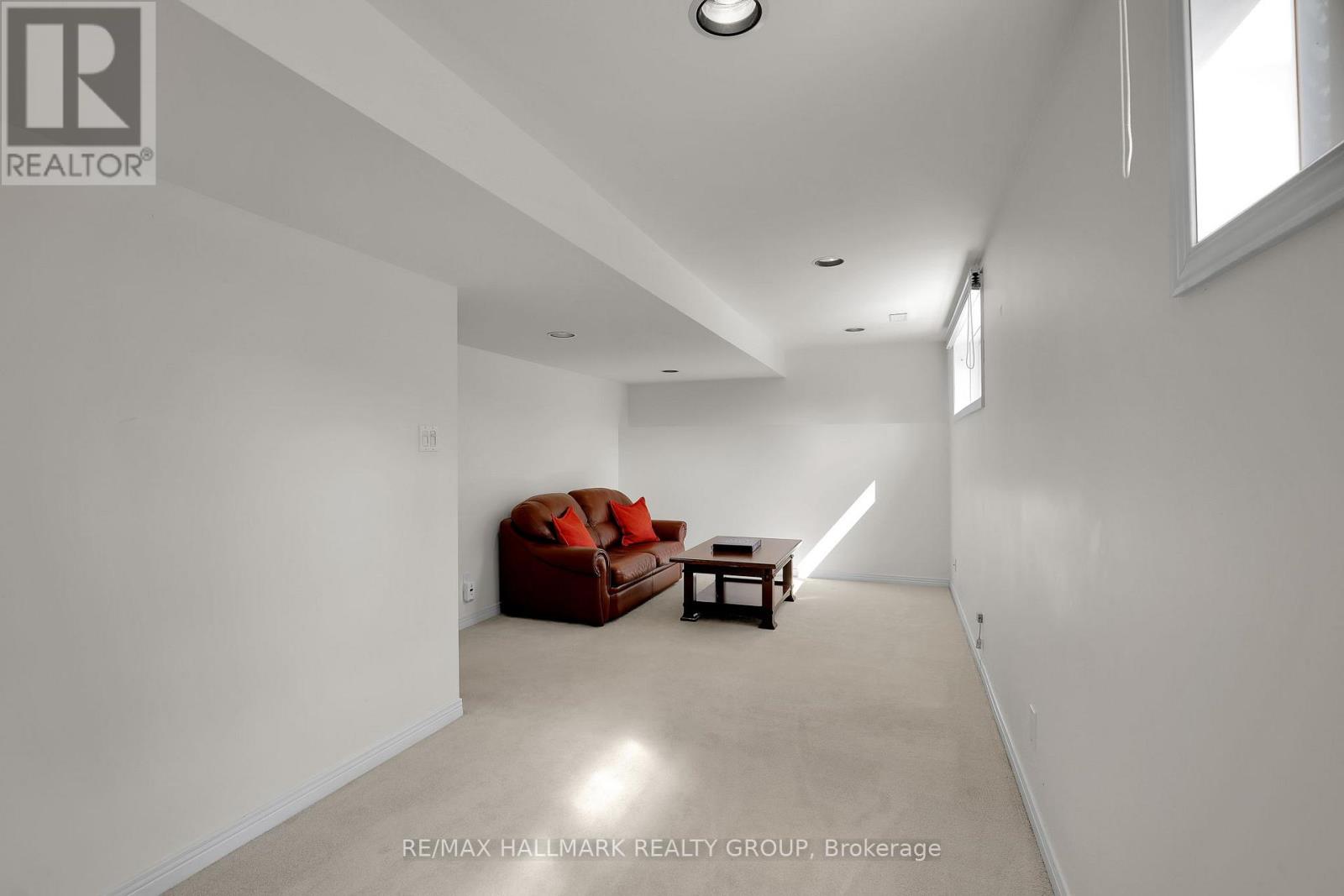 37 LYALL STREET - 28