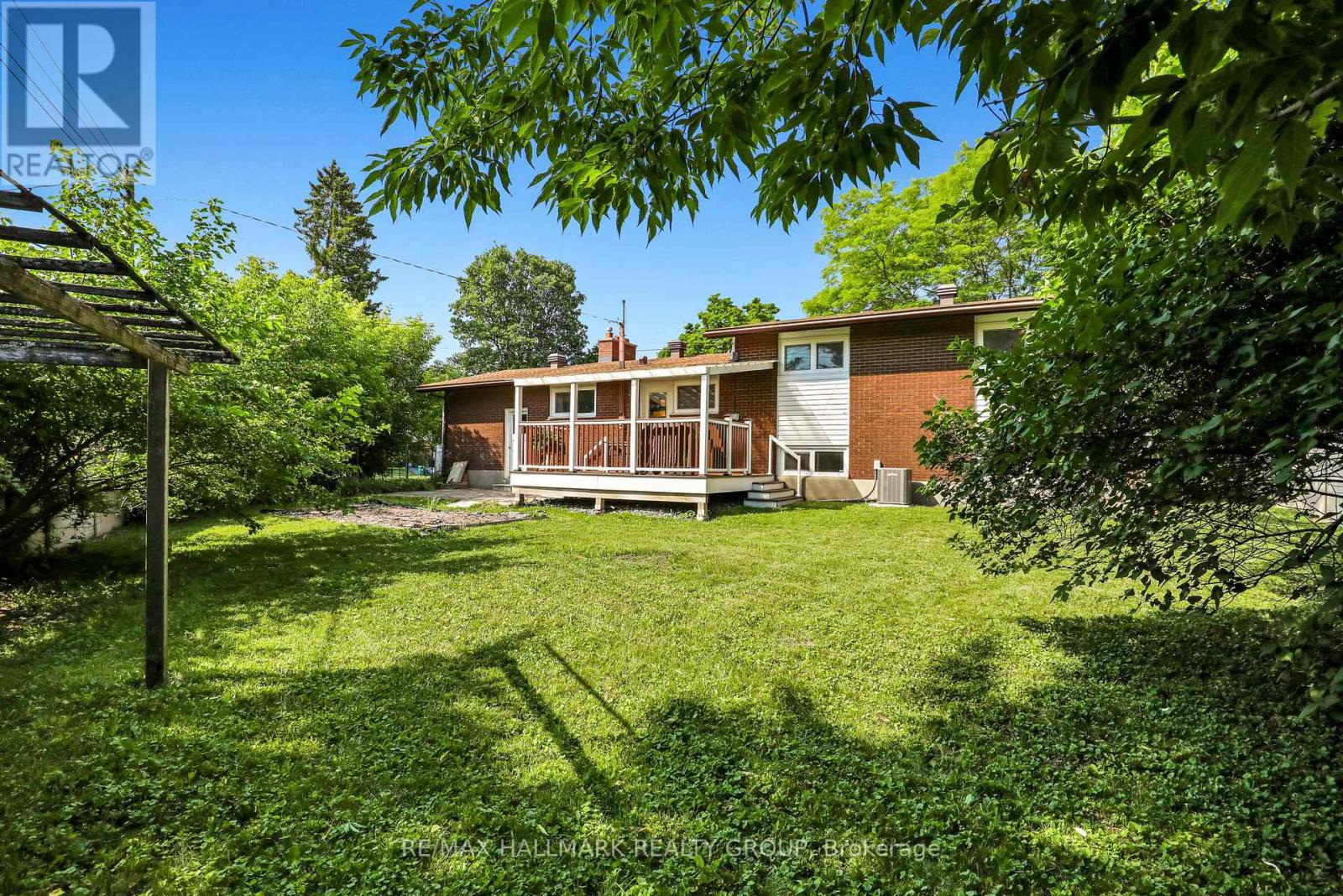37 LYALL STREET - 32