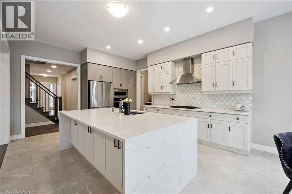 187 AMBROUS Crescent - 4