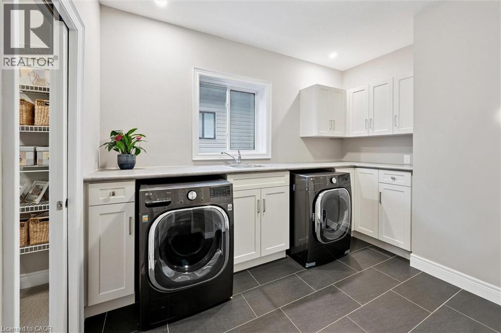 187 AMBROUS Crescent - 26