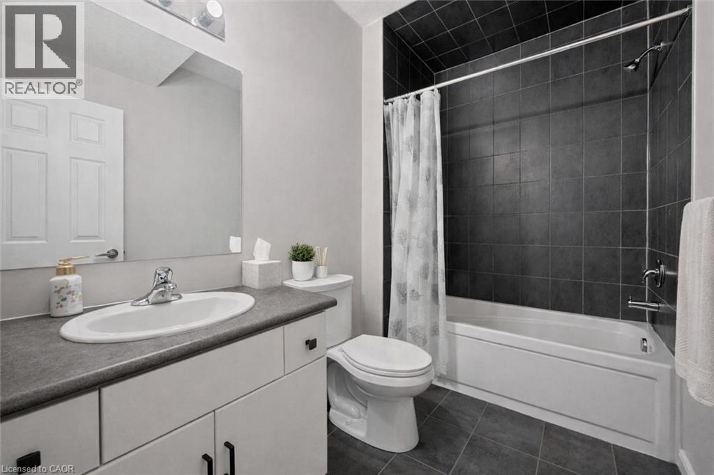 187 AMBROUS Crescent - 36