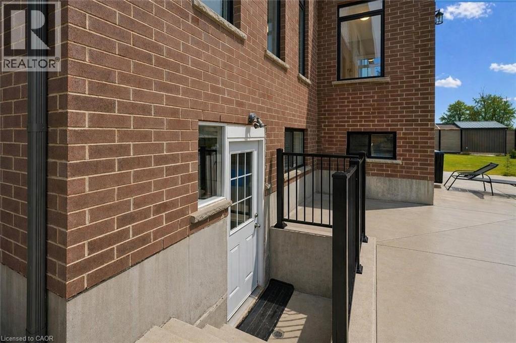 187 AMBROUS Crescent - 37