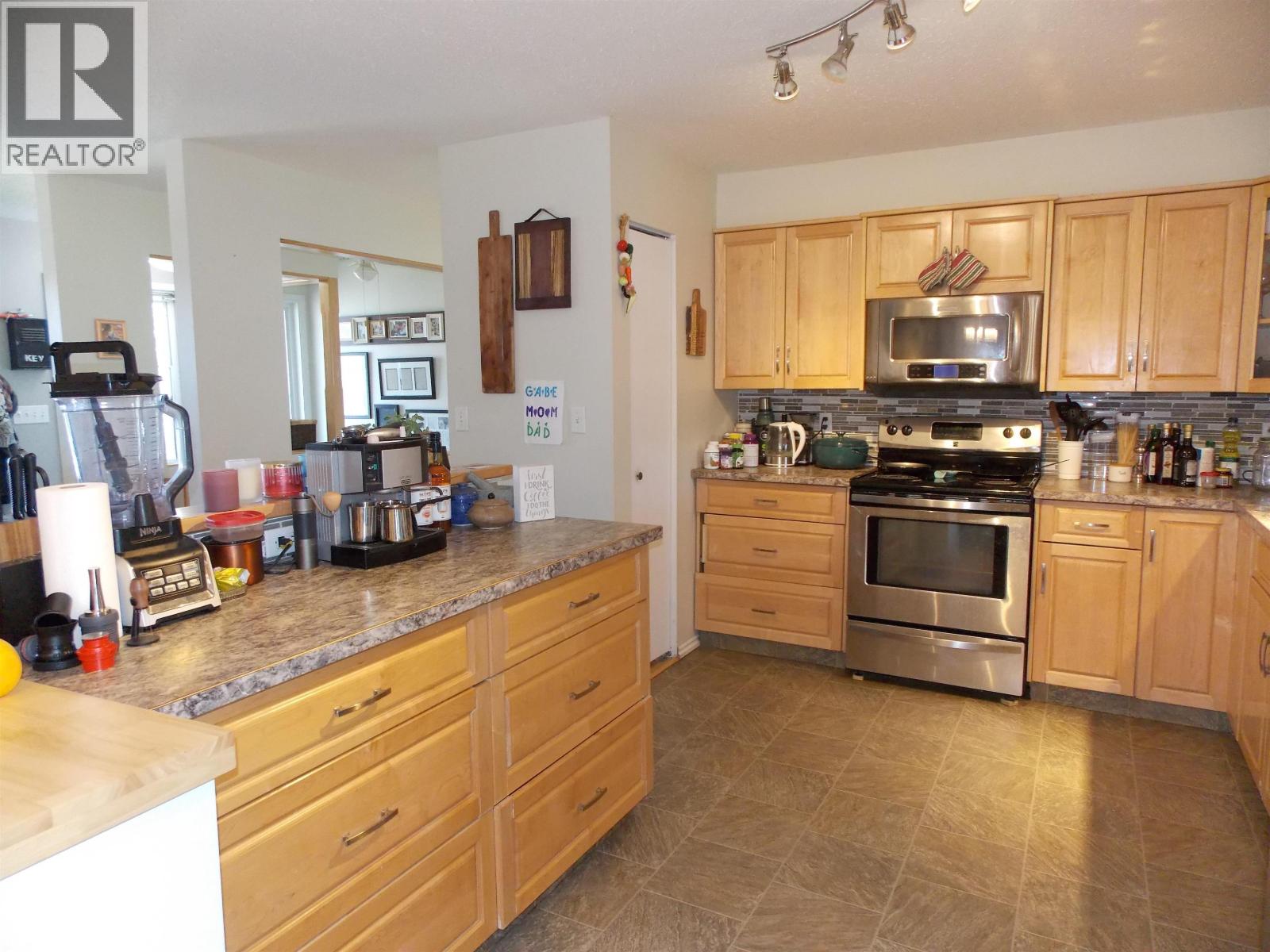 760 SMITH STREET - 3