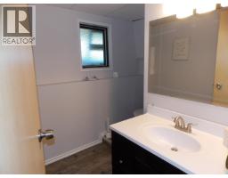 760 Smith Street, Williams Lake, BC V2G4A5 Photo 25