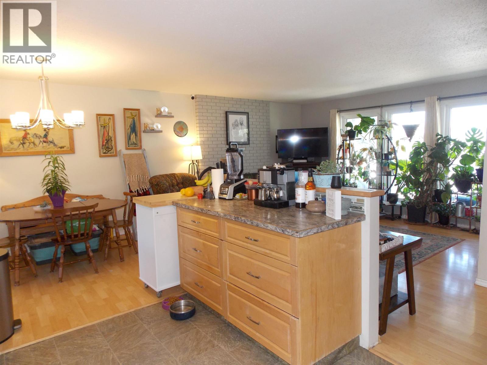 760 SMITH STREET - 4