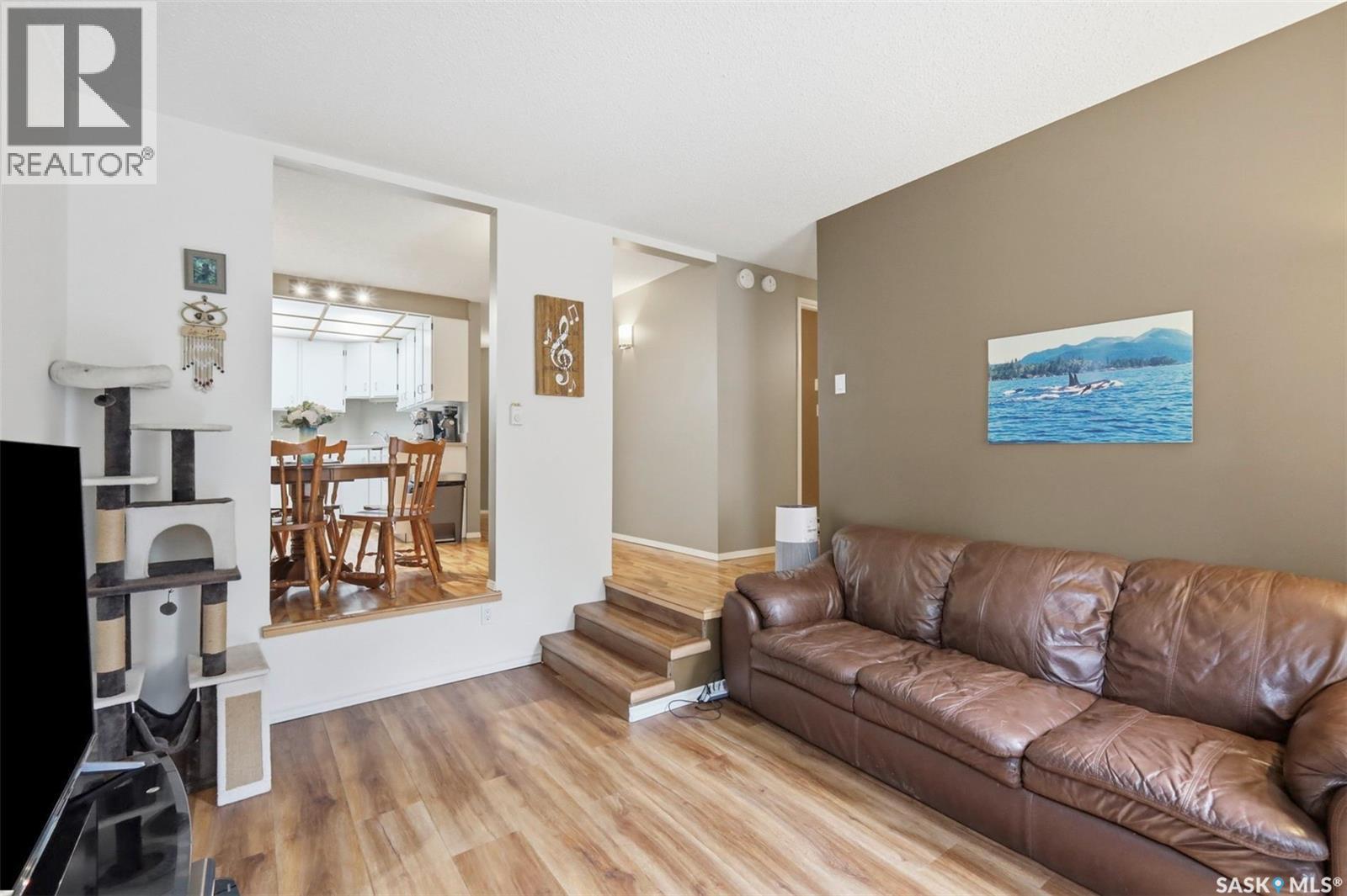 214 114 Clarence AVENUE S — photo 11