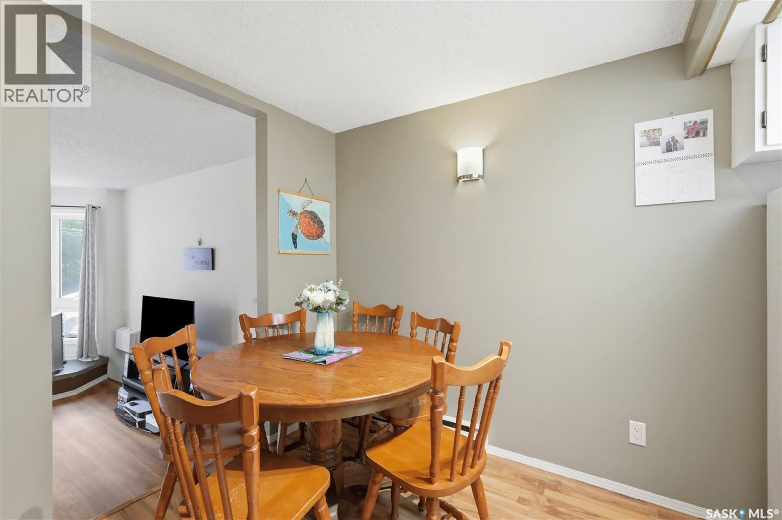 214 114 Clarence AVENUE S — photo 19