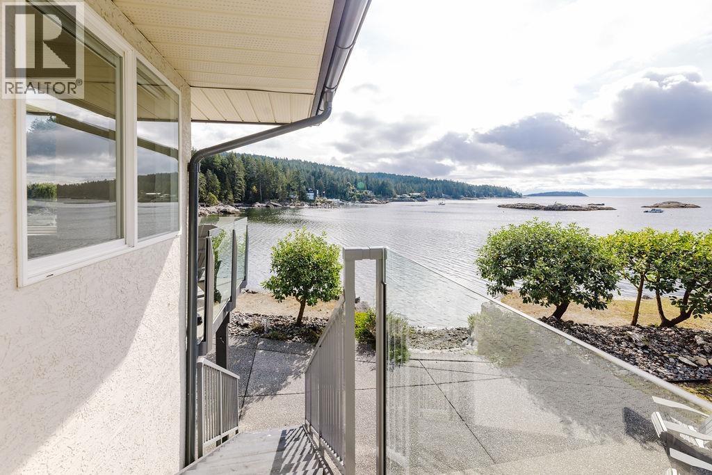 5620 MINTIE ROAD, Halfmoon Bay