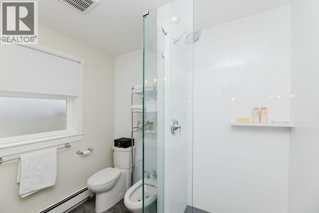 5620 MINTIE ROAD, Halfmoon Bay