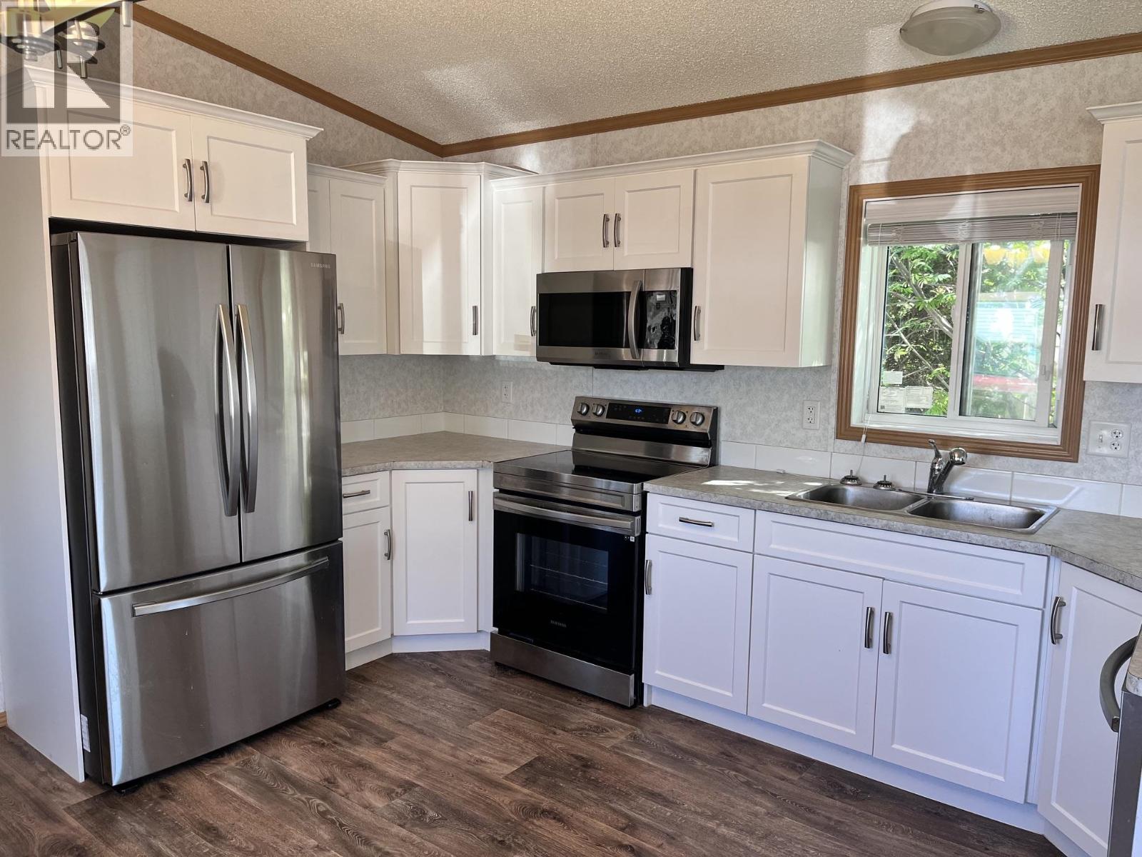 61 634 ELM STREET, Quesnel — photo 3