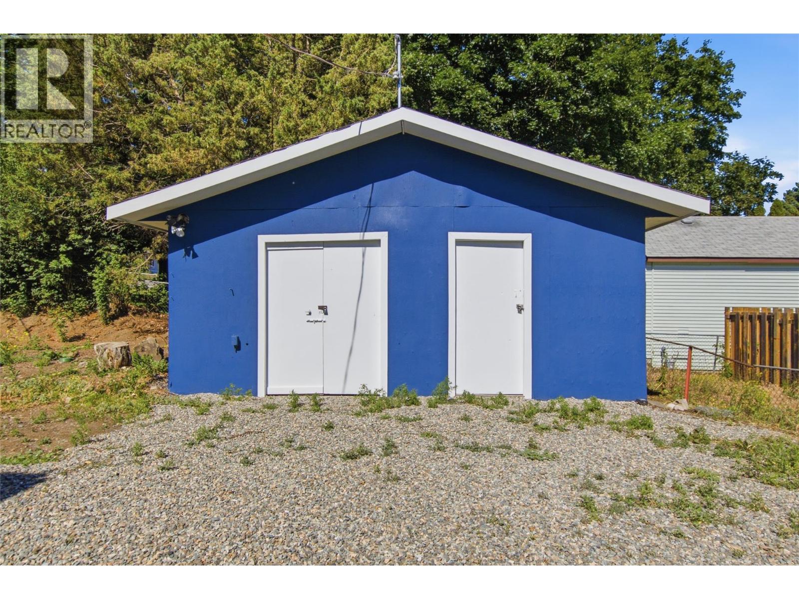 6507 Savona Access Road - 5
