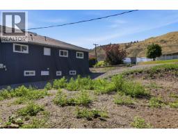 Kitchen - 6507 Savona Access Road, Kamloops, BC V0K2J0 Photo 11