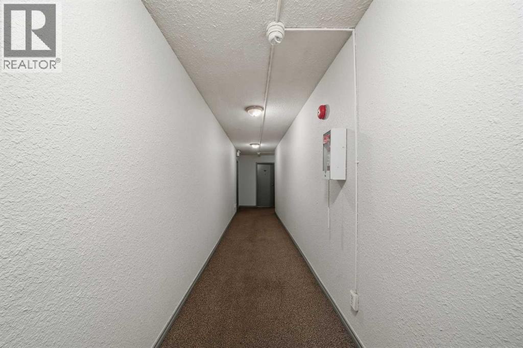 4746 55 Street - 6