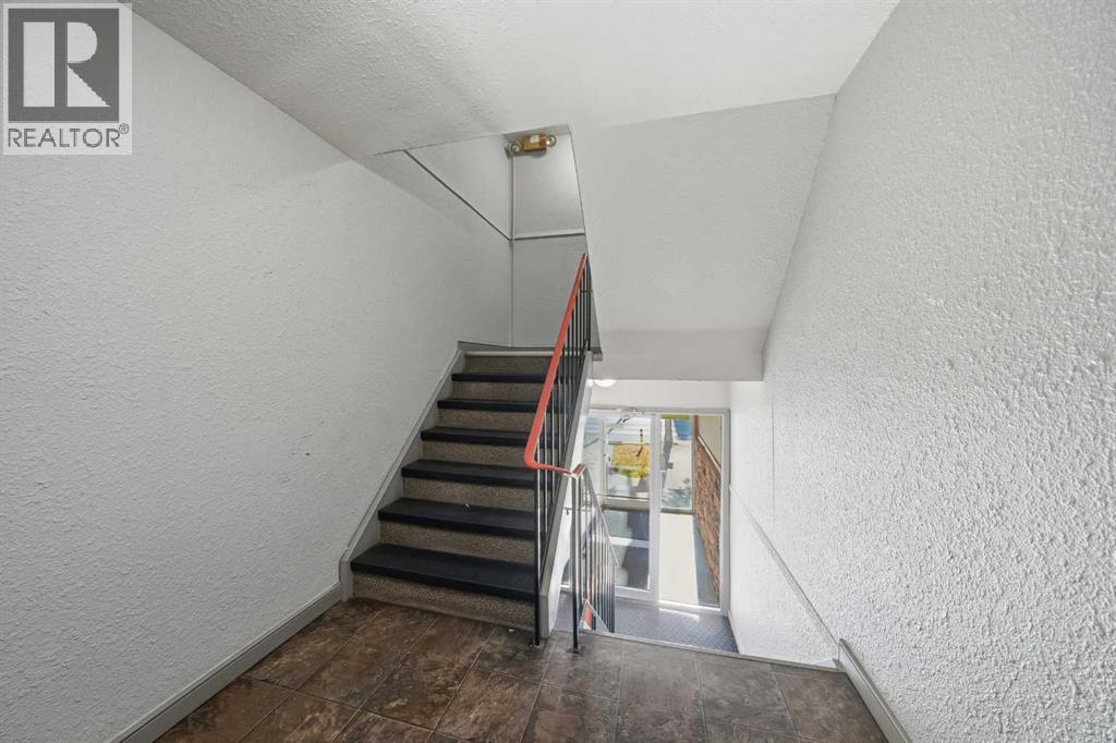 4746 55 Street - 5