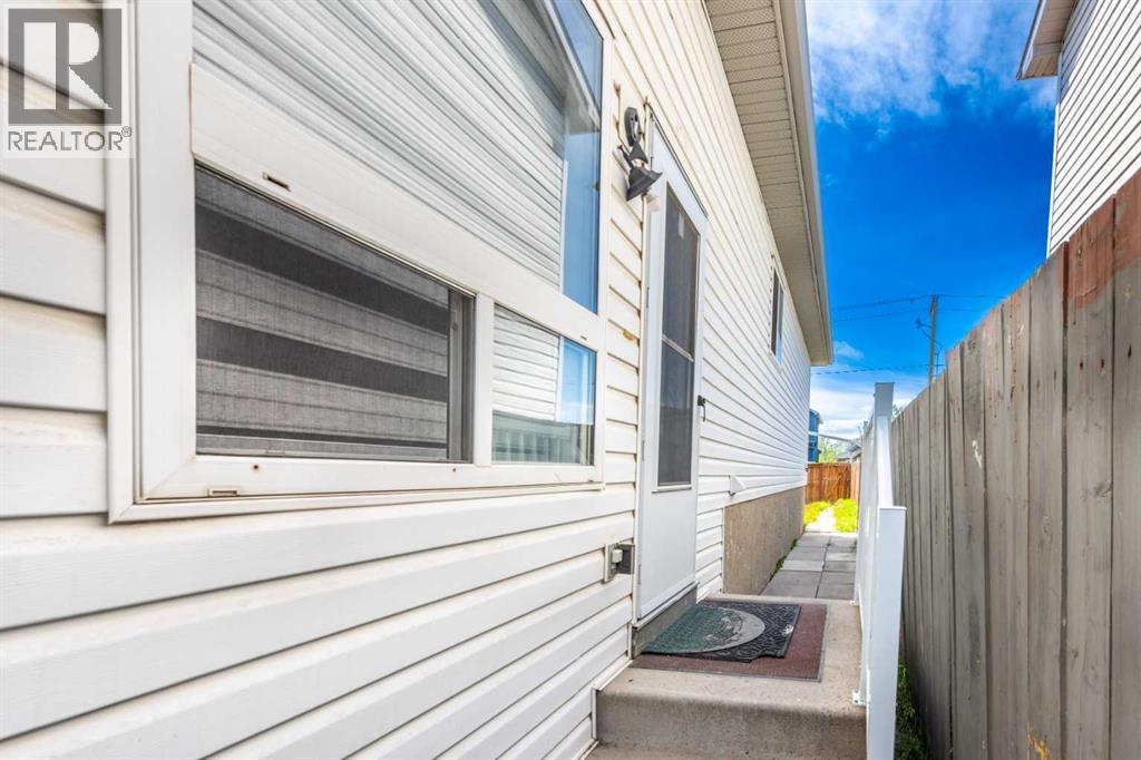 45 Martin Crossing Crescent NE - 31
